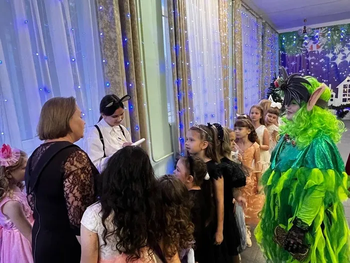 -8B5WU_1FEylM5Vb8oHB0wuYBoBJ2_A-jODLzqVpX0-GV3DiJDd4twoE9GyIEm140jjj3rgPnzocWsaAWdE9jUGm